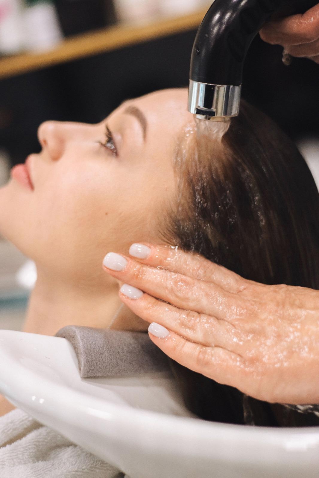 Scalp massage with hair wash in Los Angeles