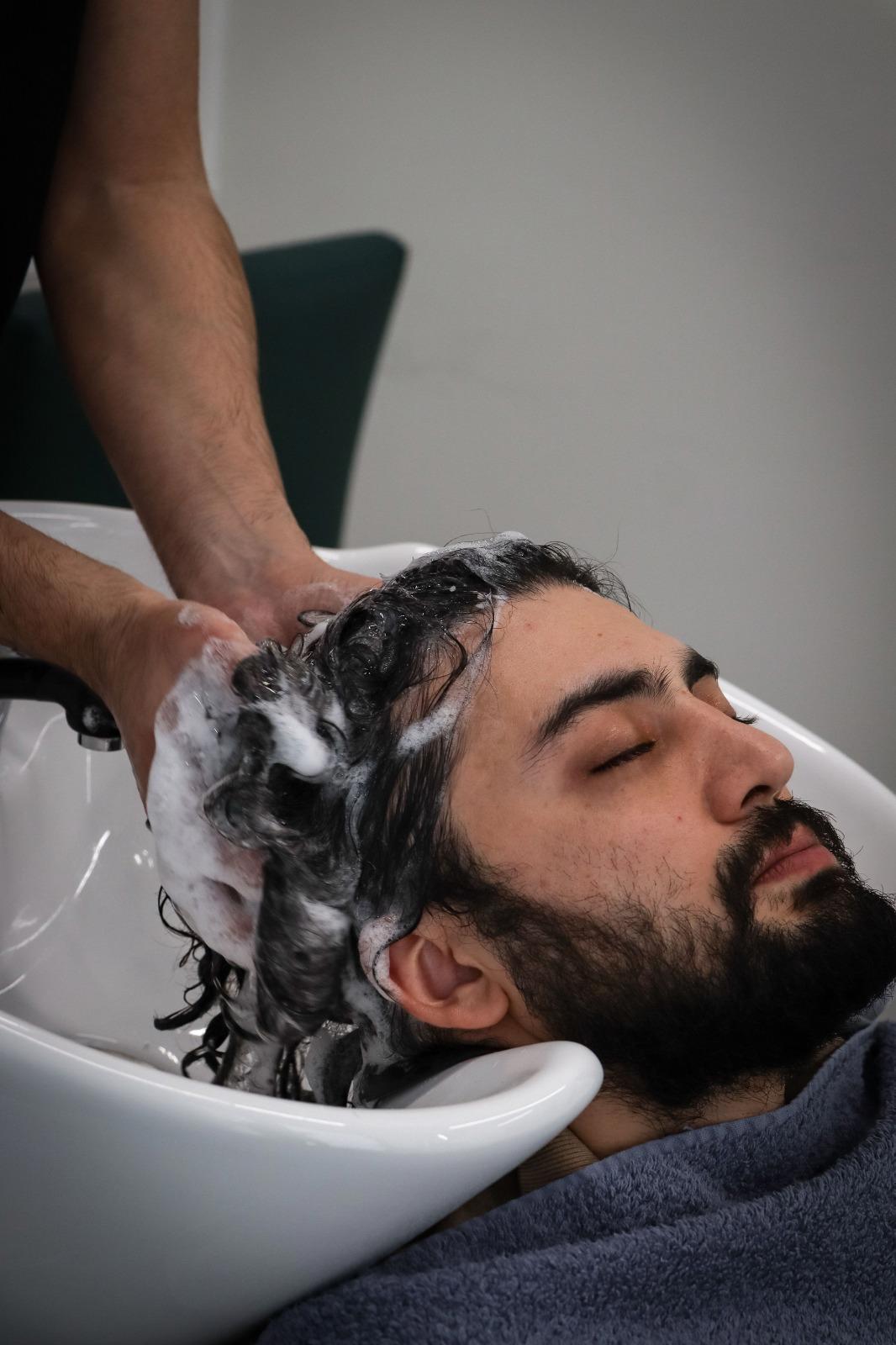 Mens scalp treatment in Los Angeles