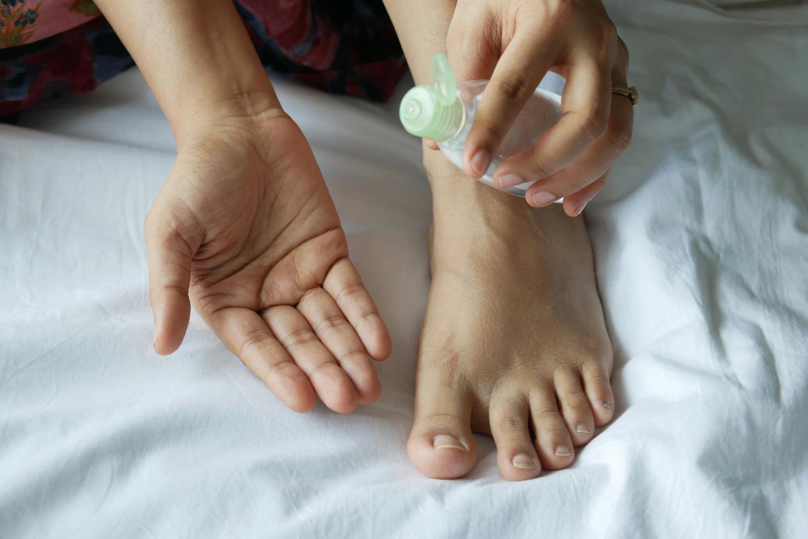 Foot reflexology massage in Los Angeles